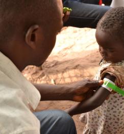 Etat nutritionnel d'un enfant en cours de vérification